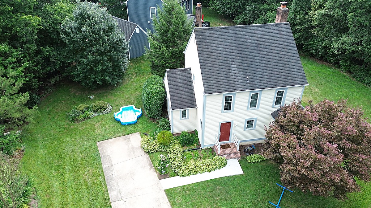 Aerial top-down view of Northern Virginia residential property